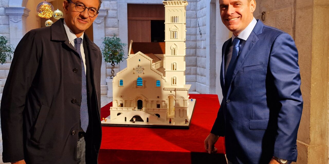 Presentati a Palazzo Beltrani di Trani l’esposizione della Cattedrale di Maurizio Lampis