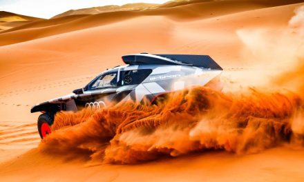 Audi RS Q e-tron: un centro di controllo hi-tech nel deserto