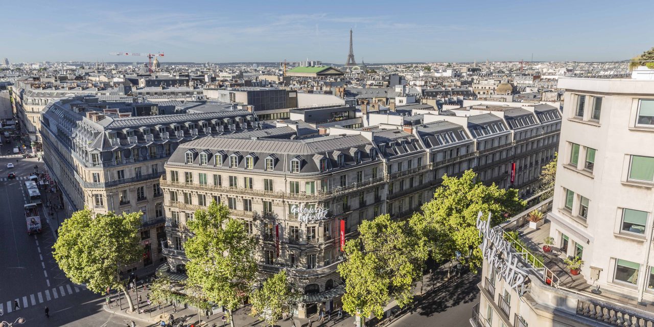 Dal 1894 le Galeries Lafayette Haussmann illuminano il cuore di Parigi e si reinventano