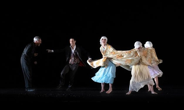 Emma Dante torna al Teatro Kismet di Bari nel week-end con una favola barocca sulla morte