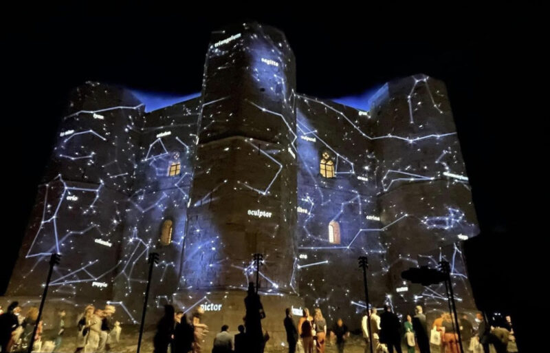 Astrologia, Medioevo e moda retrò la sfilata di Gucci a Castel del Monte