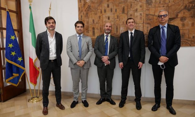 Presentato il programma di sviluppo di WizzAir per la ripresa del traffico aereo in Puglia