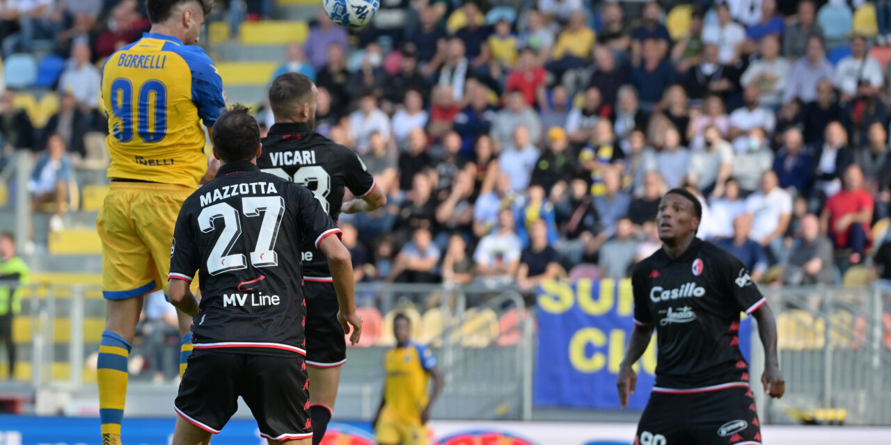 Il Bari rimedia la terza sconfitta di fila allo Stirpe contro il Frosinone (1-0)