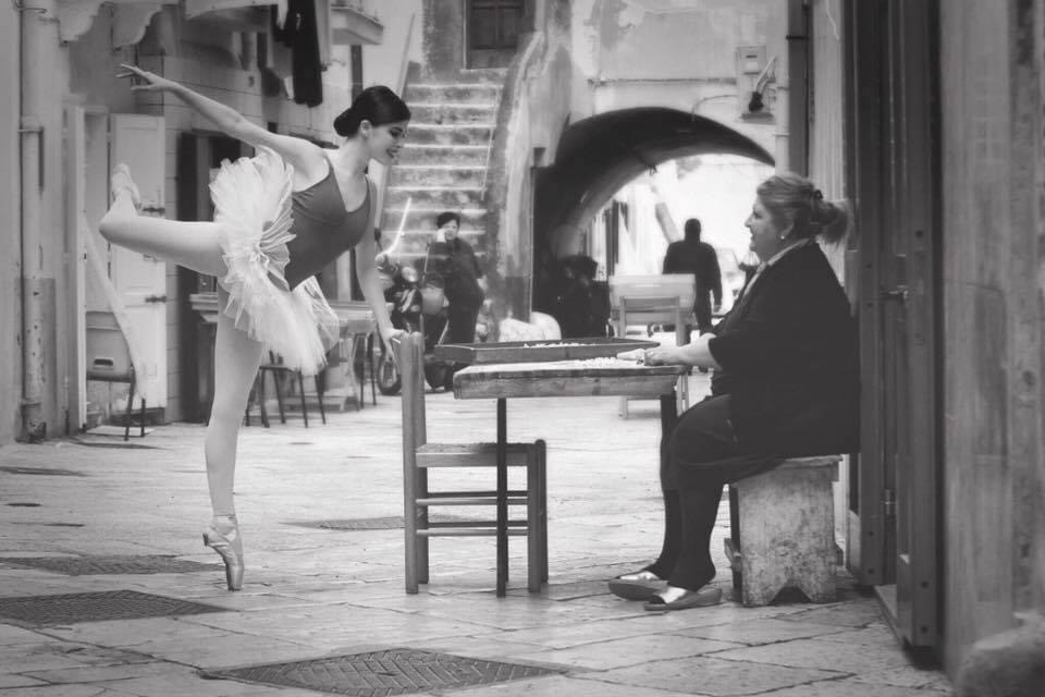 L’esempio della ballerina Serena Rainò, dalla Scala a Instagram per rendere la danza classica virale