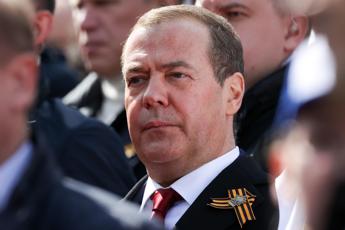 Ucraina, Medvedev: “Zelensky non era obiettivo attacco Odessa, peccato”