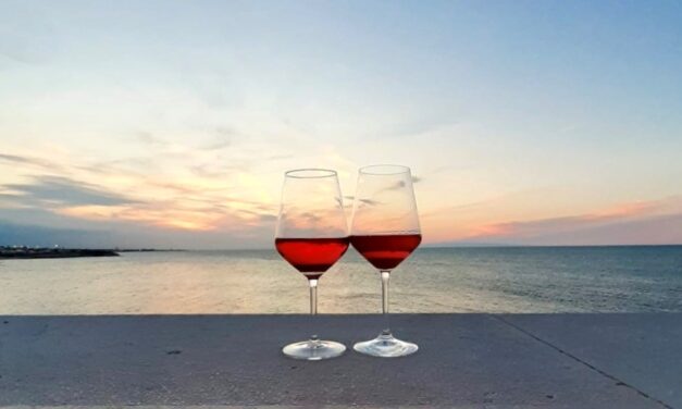 “Rosati al tramonto”. Il 15 giugno a Trani 25 vini raccontati dagli Assaggiatori ONAV