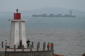 Taiwan: record di jet e navi militari Cina intorno all’isola dopo visita delegazione Usa