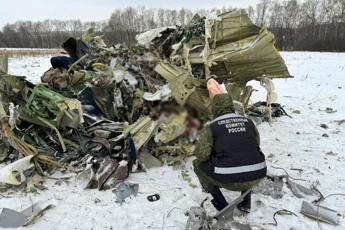 Aereo russo abbattuto, Mosca: “Colpito da missile occidentale”