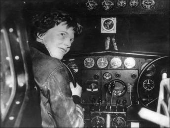 Amelia Earhart, trovato nel Pacifico il relitto di un aereo: “E’ quello della leggendaria aviatrice”