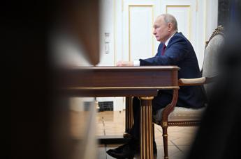 “Russia al gelo e riscaldamenti rotti, Putin preoccupato in vista del voto”