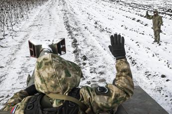 Ucraina: “Controffensiva flop, ora nuova tattica”. Russia: “Avanziamo”