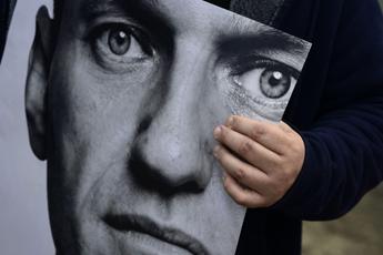 Navalny, commemorazioni in Russia dopo morte: “Oltre 100 arresti”