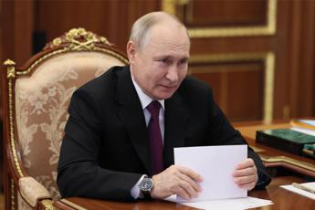 Putin: “Ucraina-Nato, minaccia per la Russia”. E ‘vota’ Biden: “Meglio di Trump”