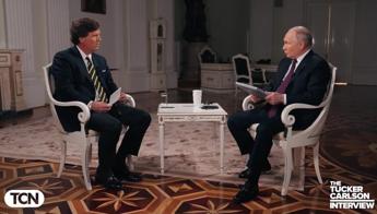 Putin, intervista a Tucker Carlson: “Ucraina ha iniziato guerra nel 2014”