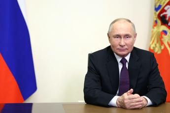 Russia, Putin: “Nel mondo più amici che nemici”. Medvedev: “Guerra nucleare mai così vicina”