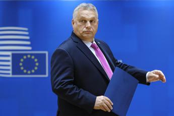 Ucraina, Orban: “Europa si prepara a guerra con la Russia”