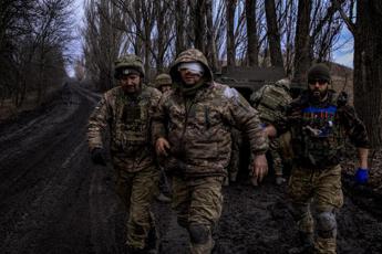 Ucraina, Zelensky e la ‘mossa disperata’: perché il generale Syrsky non basta