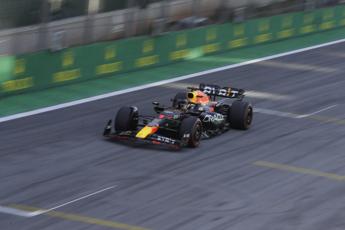 Gp Arabia Saudita, Verstappen comanda terze libere davanti a Leclerc. Bearman decimo
