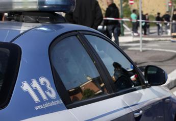 Omicidio a Firenze, 19enne accoltellato in strada vicino alla stazione
