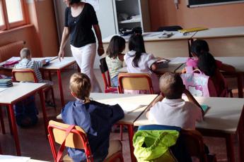 Scuola, Valditara: “In classe maggioranza alunni sia italiana”