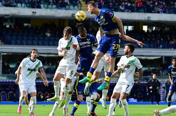Verona-Sassuolo 1-0, gol di Swiderski decide la sfida salvezza