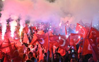 Elezioni in Turchia, Istanbul e Ankara alle opposizioni. Erdogan: “Non sono andate come speravamo”
