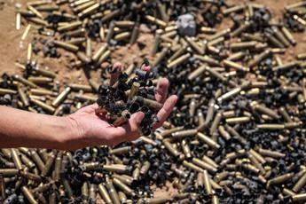 Gaza, Israele si ritira da Khan Yunis: “Guerra non è finita”