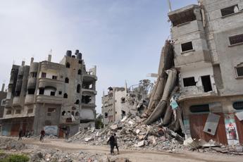 Gaza, fonti Egitto: “Progressi nei negoziati al Cairo”. Ma Israele minimizza