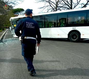 Incidente tra due autobus a Roma, almeno 9 feriti