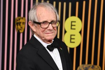 Ken Loach va in pensione, a 87 anni il regista dice “basta film”