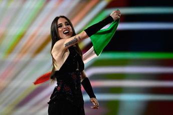 “Angelina Mango è la bandiera della Palestina”, il tweet su Eurovision vola. E lei infiamma la Malmo Arena