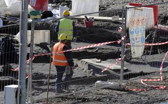Napoli, incidente nel cantiere della metro: un operaio morto, due feriti