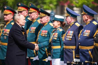 Russia celebra la Giornata della Vittoria, Putin: “Forze nucleari sempre pronte”